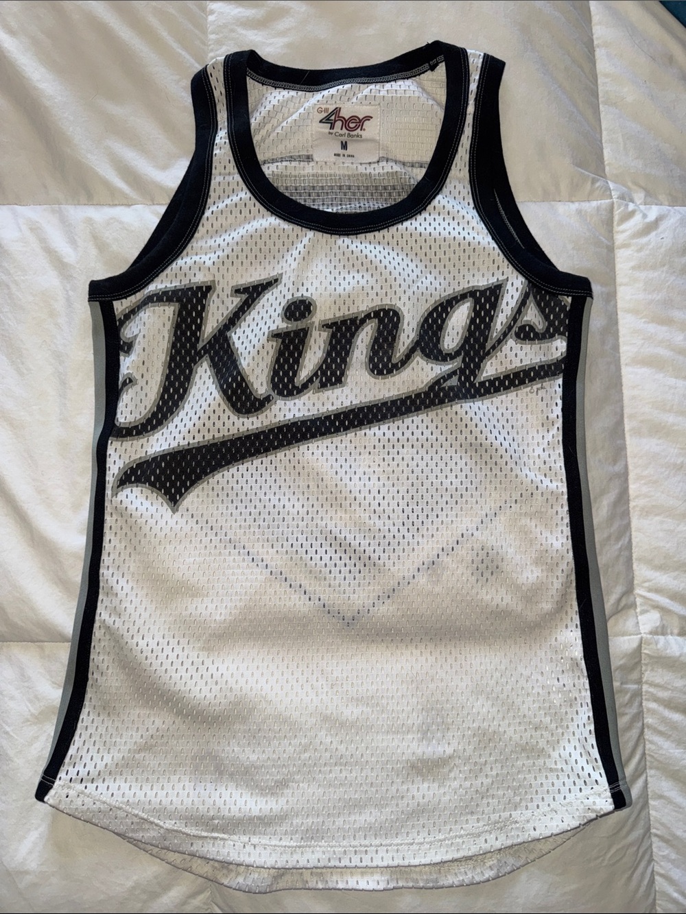 Like New Women’s LA Kings tank top Jersey size Medium
